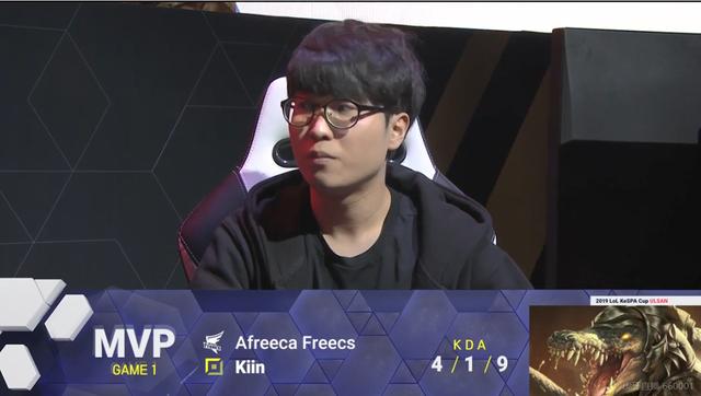 足球中超球队前锋脚踝受伤，赛季恐报销