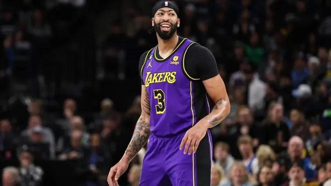 苏媒：苏超盐城赛区选拔活动已开启，水庆霞担任海选考官