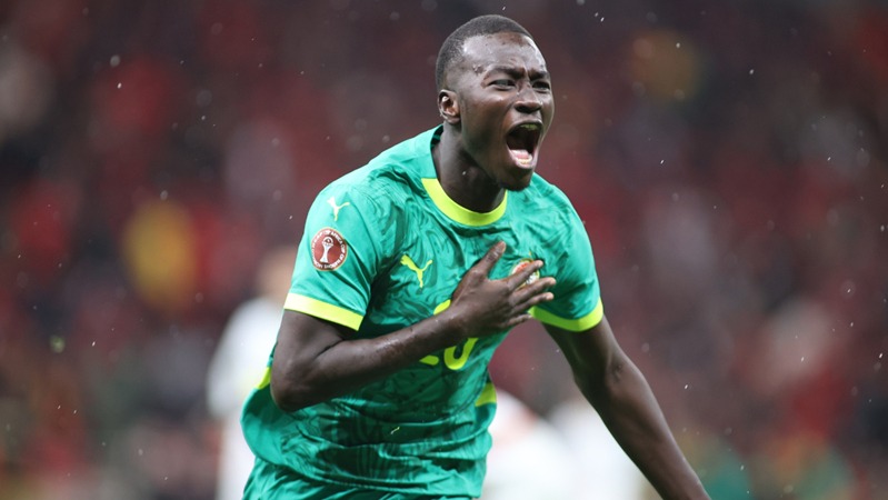 德天空：凯恩没考虑明夏离队，他希望在拜仁至少待到2027年