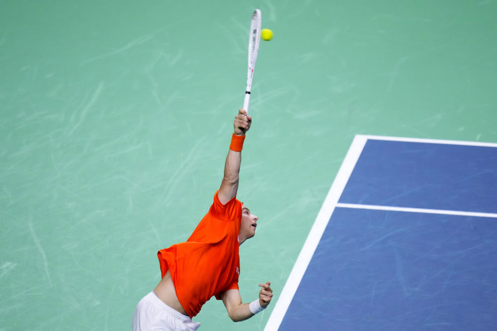 西班牙队以 西班牙队以